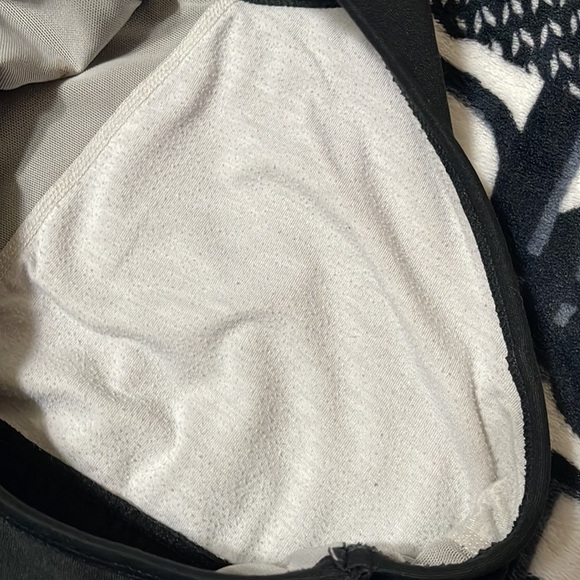 Nike Vintage Embroidered Swoosh Sport Bra - Picture 6 of 6